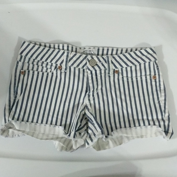 Aeropostale Blue & White Striped Denim Shorts - size 0 - Picture 1 of 6